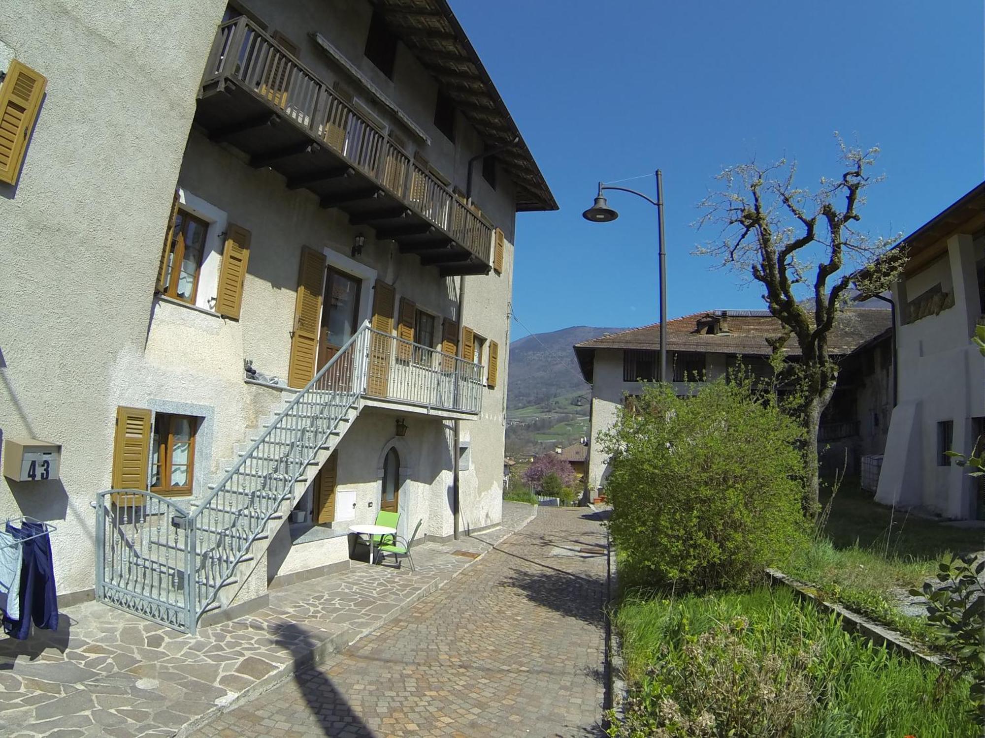 Appartamento Trentino II โกมาโนแตร์เม ภายนอก รูปภาพ